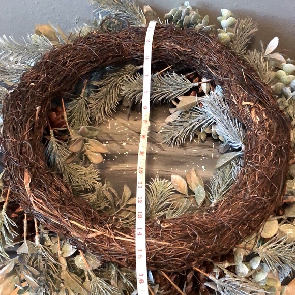 North Pole trading Co.Faux greenery and natural pinecone holiday wreath 24 inch - Picture 10 of 12